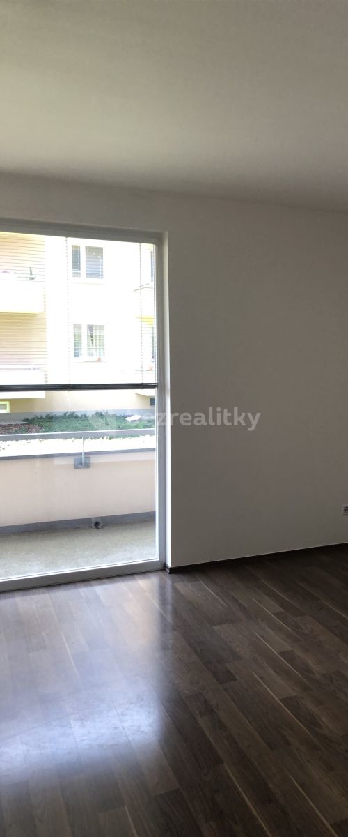 Pronájem bytu 1+kk 40 m² — photo 3