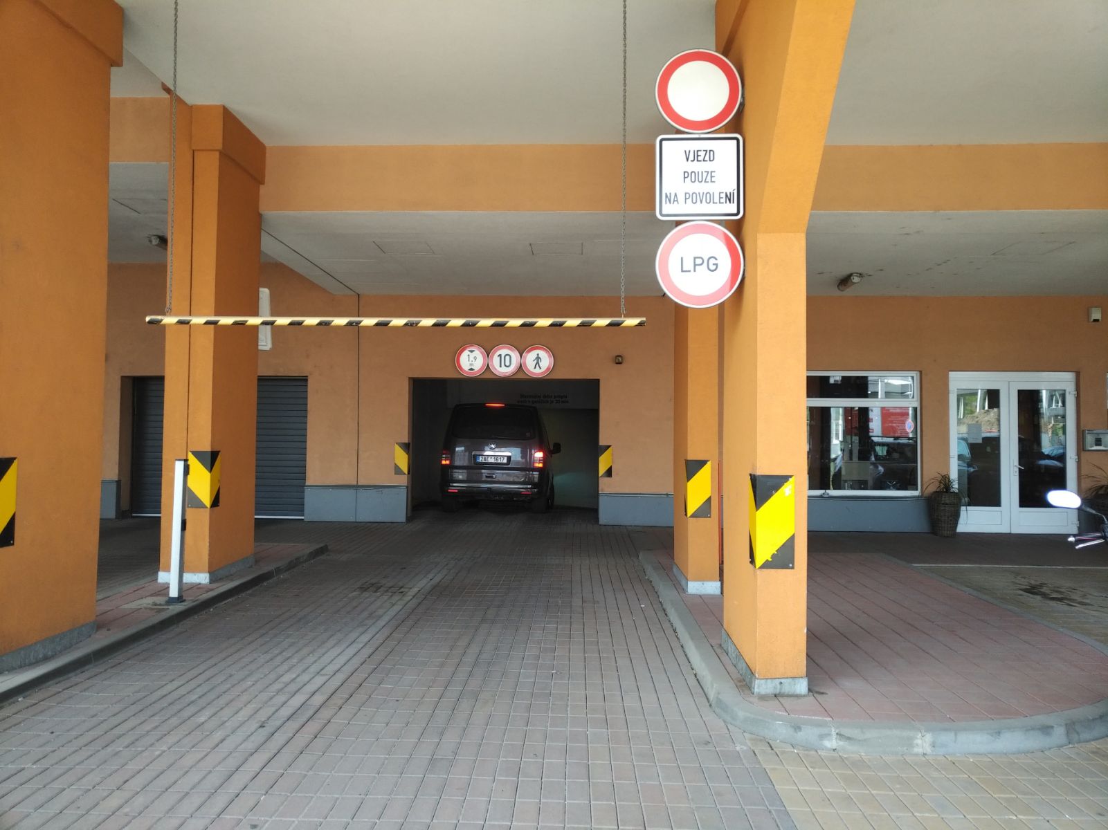 Pronájem garáže 12 m², Praha