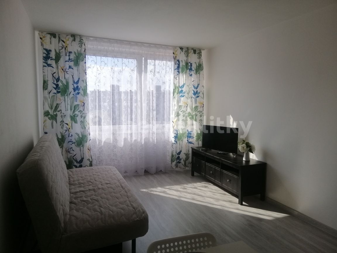 Pronájem bytu 2+kk 43 m² — photo 2
