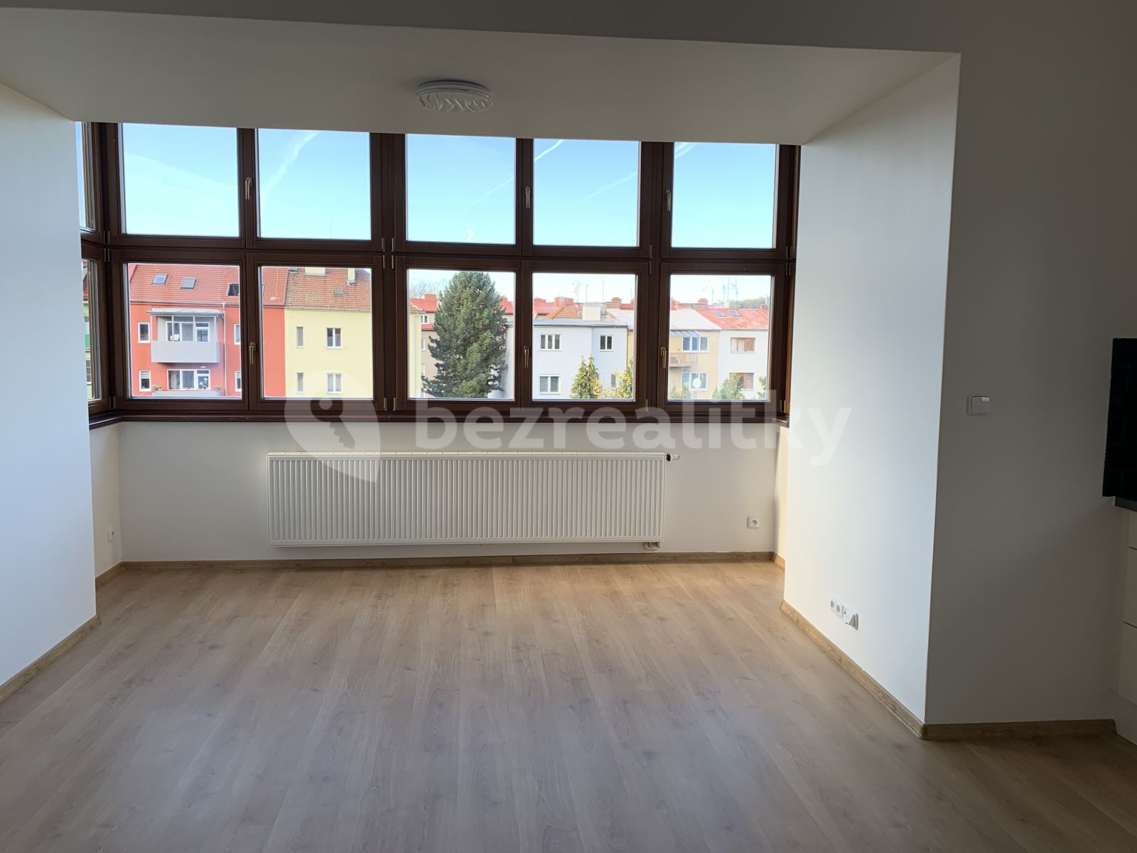 Pronájem bytu 4+kk 126 m² — photo 2