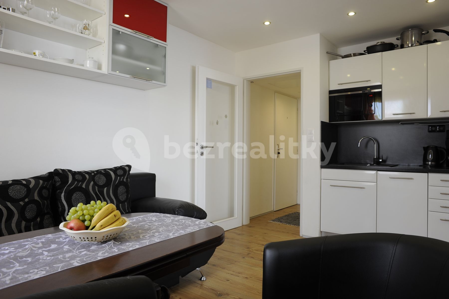 Pronájem bytu 3+kk 42 m² — photo 3