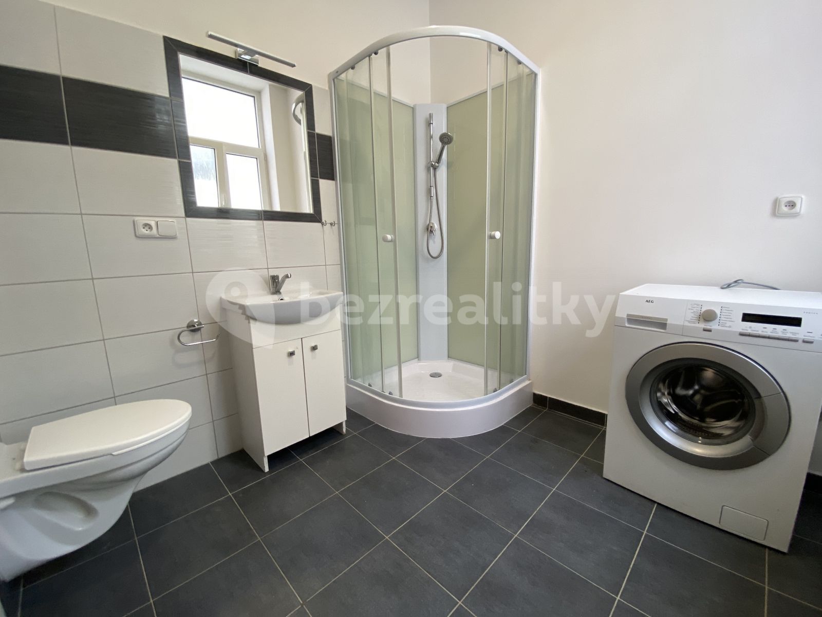 Pronájem bytu 1+kk 18 m² — photo 4