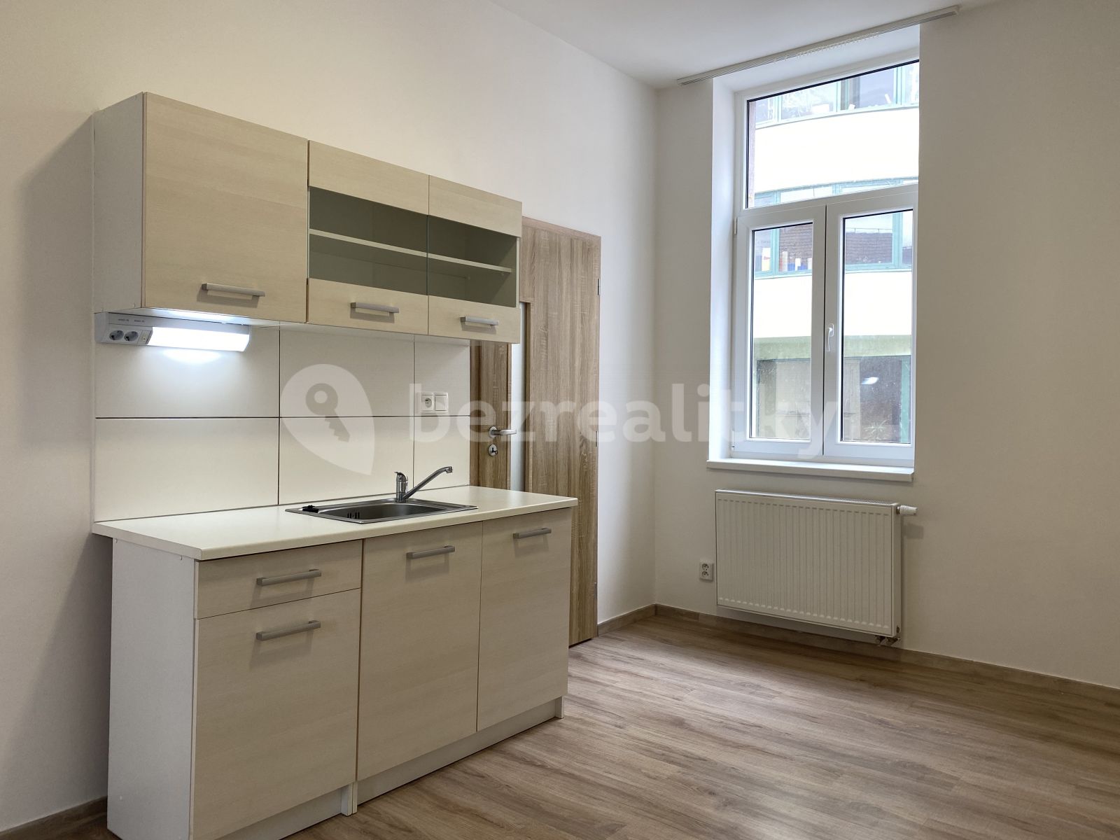 Pronájem bytu 1+kk 18 m² — photo 3