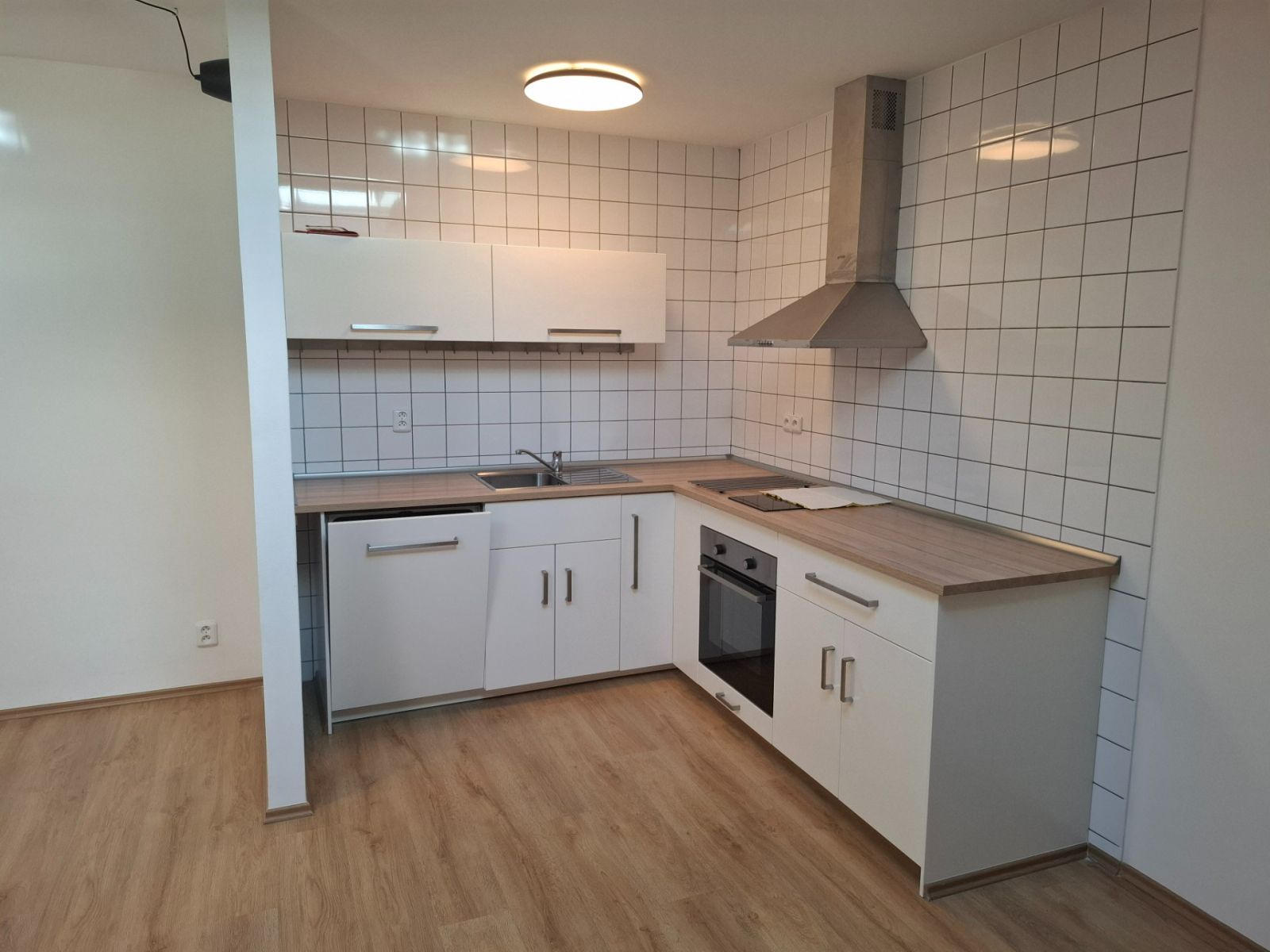 Pronájem bytu 2+kk 66 m² — photo 3