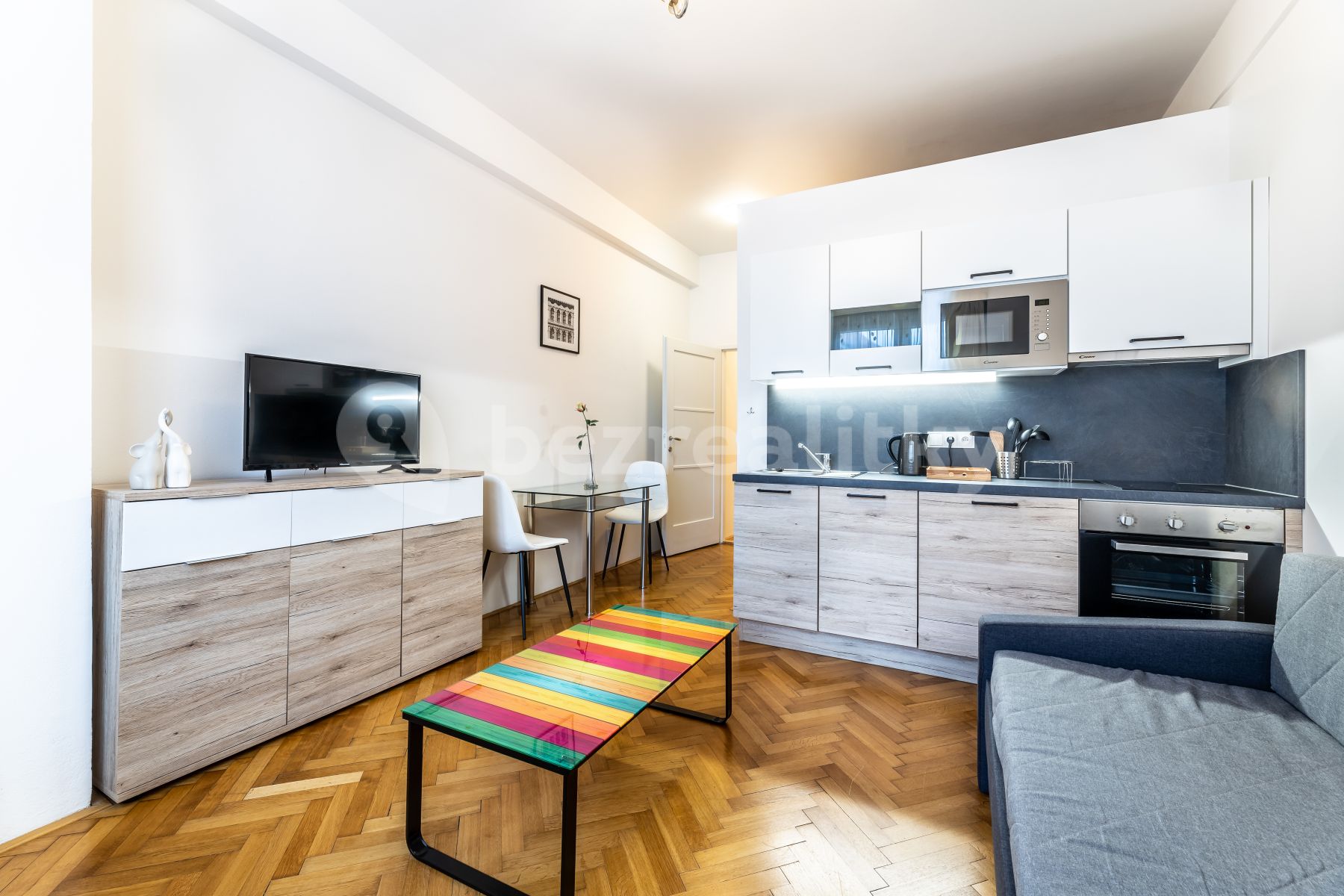 Pronájem bytu 1+kk 28 m²