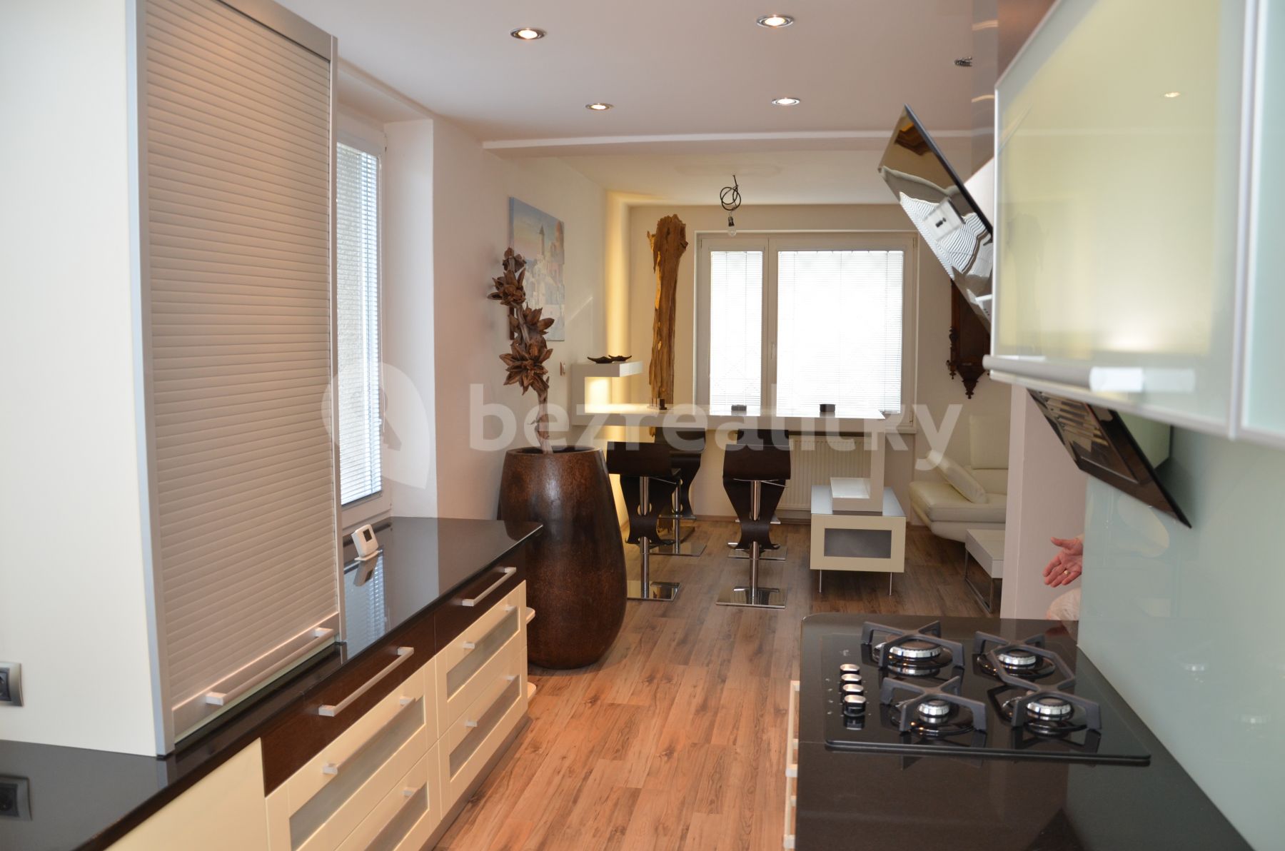 Pronájem bytu 4+1 92 m² — photo 2