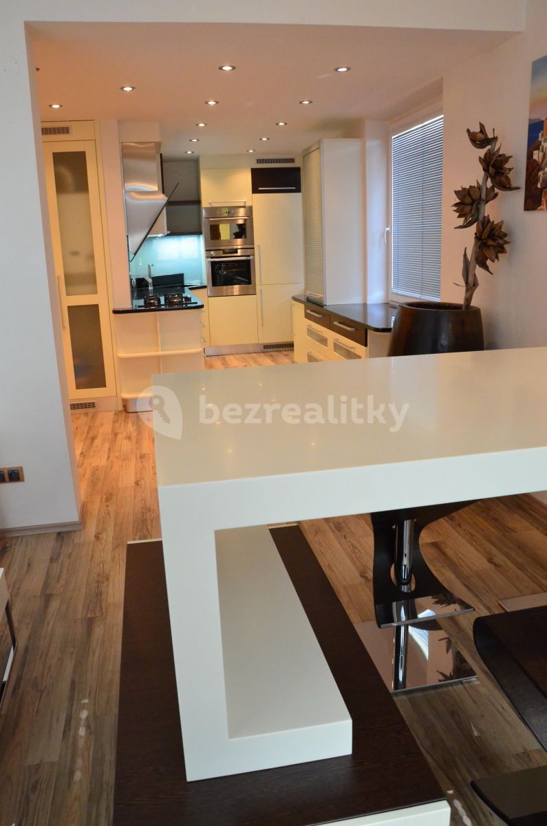 Pronájem bytu 4+1 92 m² — photo 3