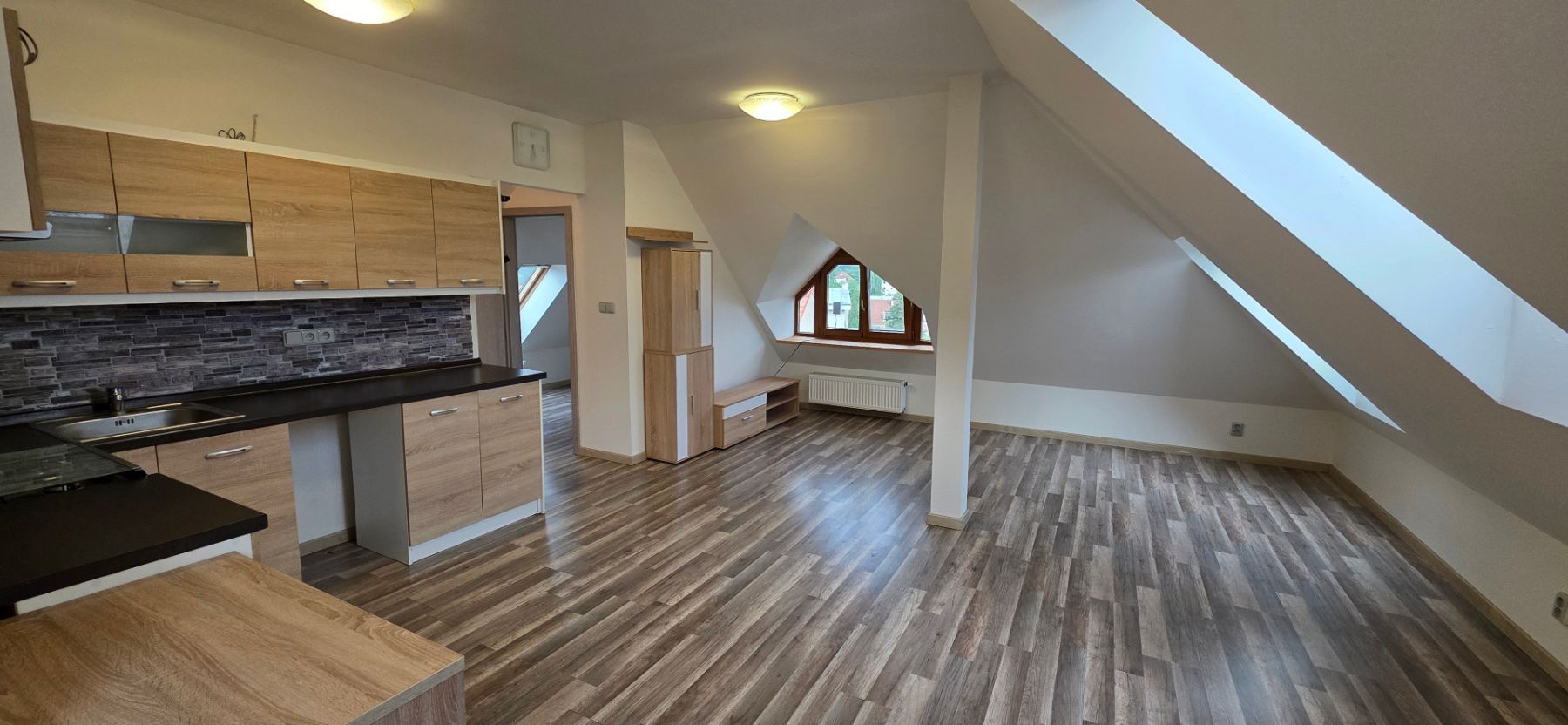 Pronájem bytu 3+kk 75 m²