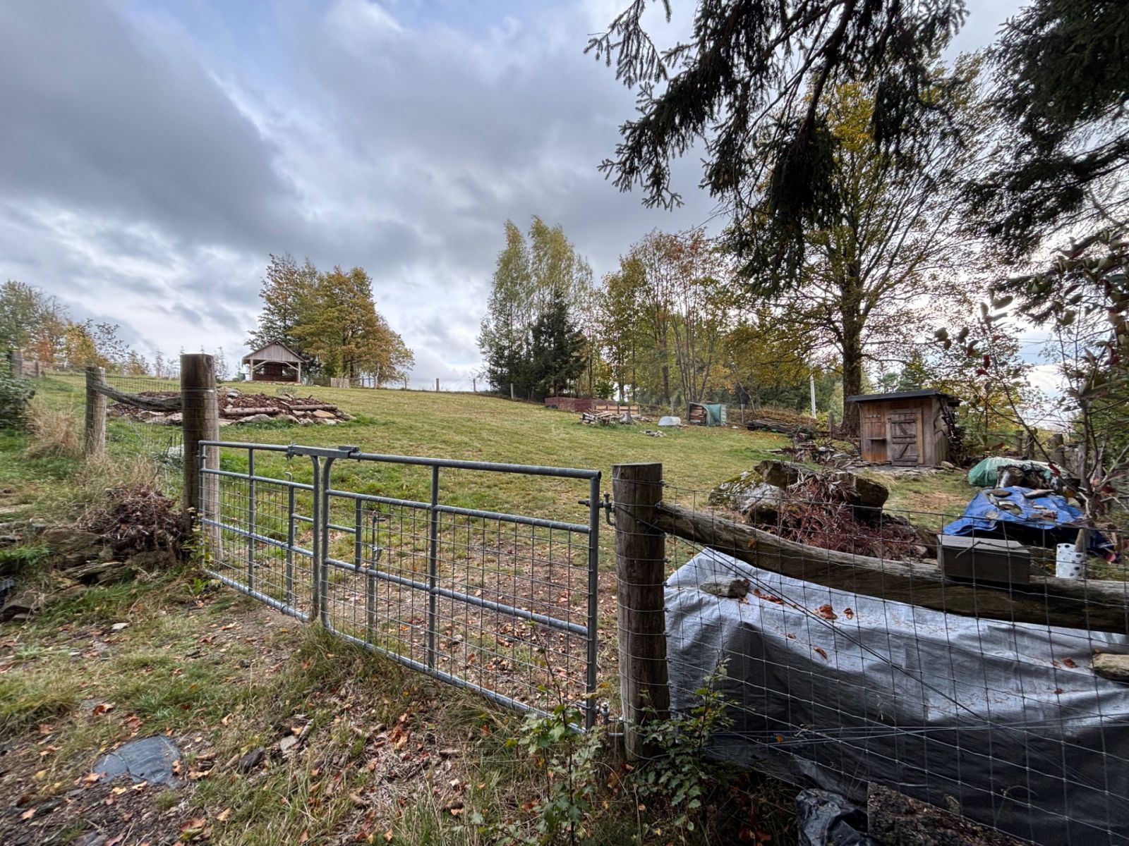 Prodej pozemku 1520 m², Benecko – náhled fotky 2