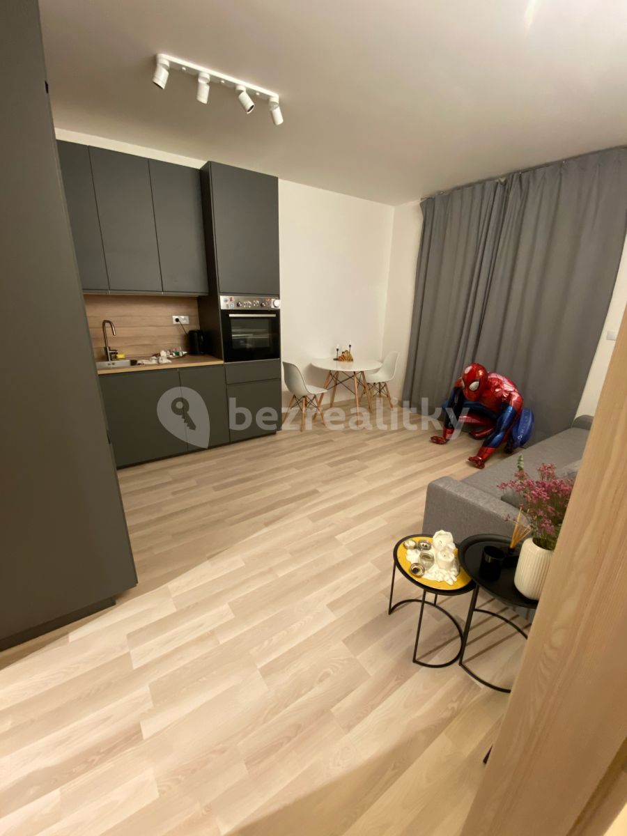 Pronájem bytu 3+kk 62 m²