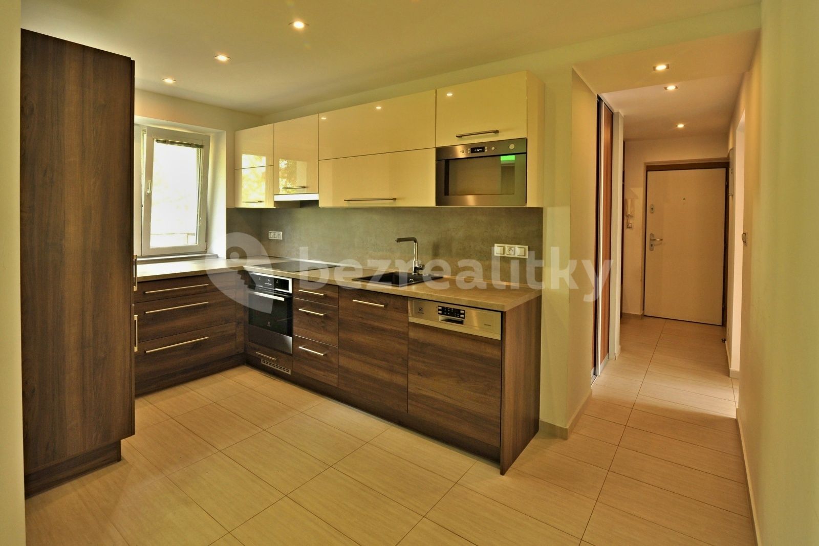 Pronájem bytu 3+kk 79 m²
