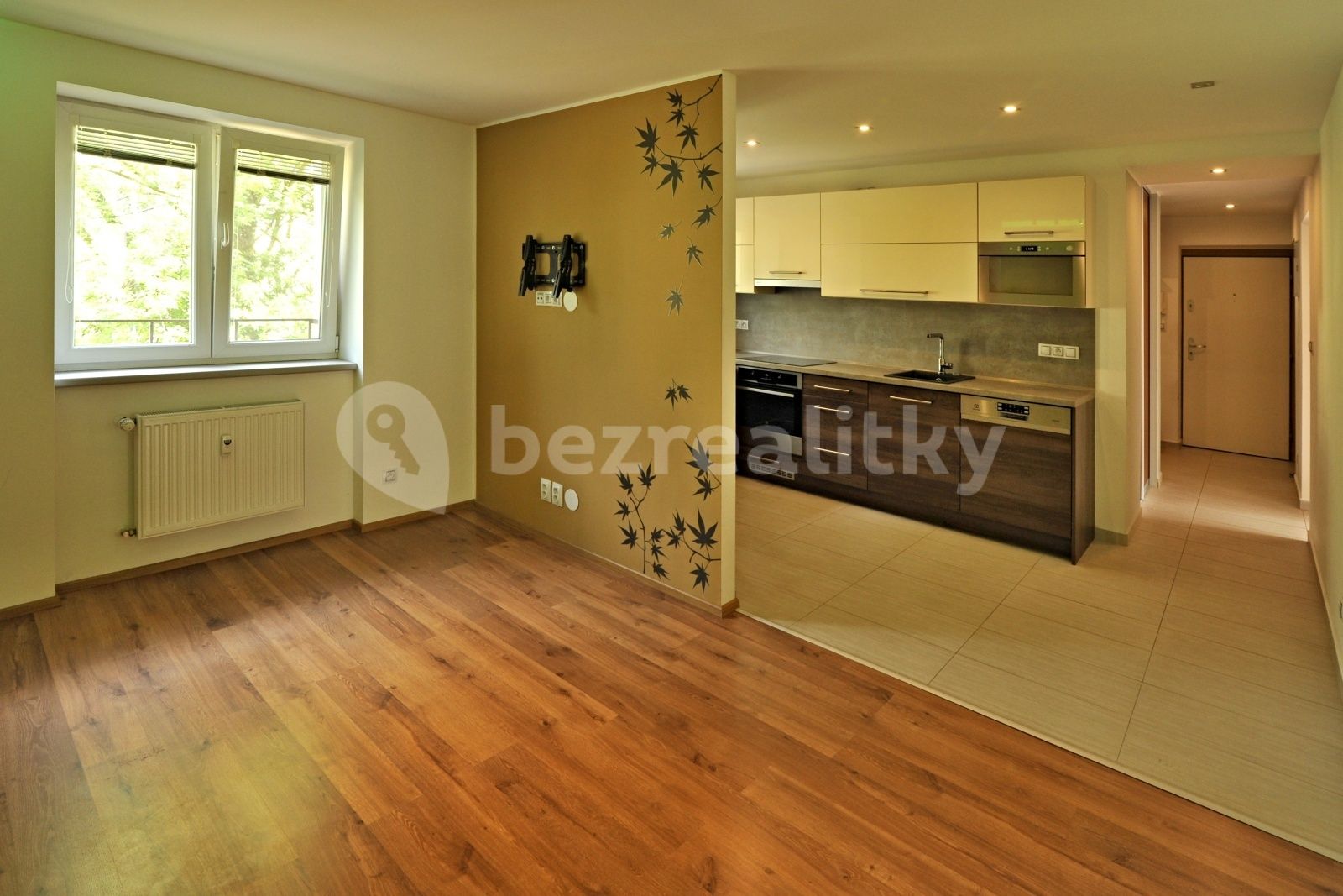 Pronájem bytu 3+kk 79 m² — photo 2