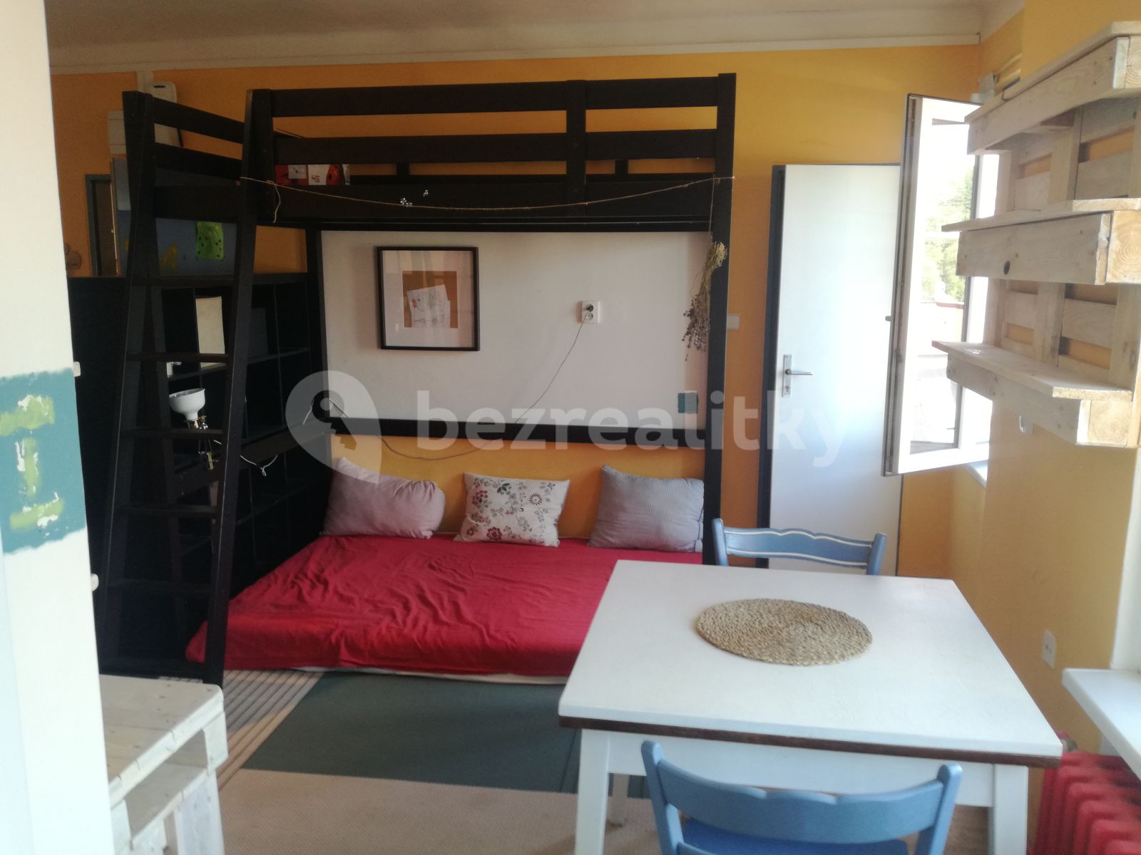 Pronájem bytu garsoniera 24 m², Ústí nad Labem – náhled fotky 2