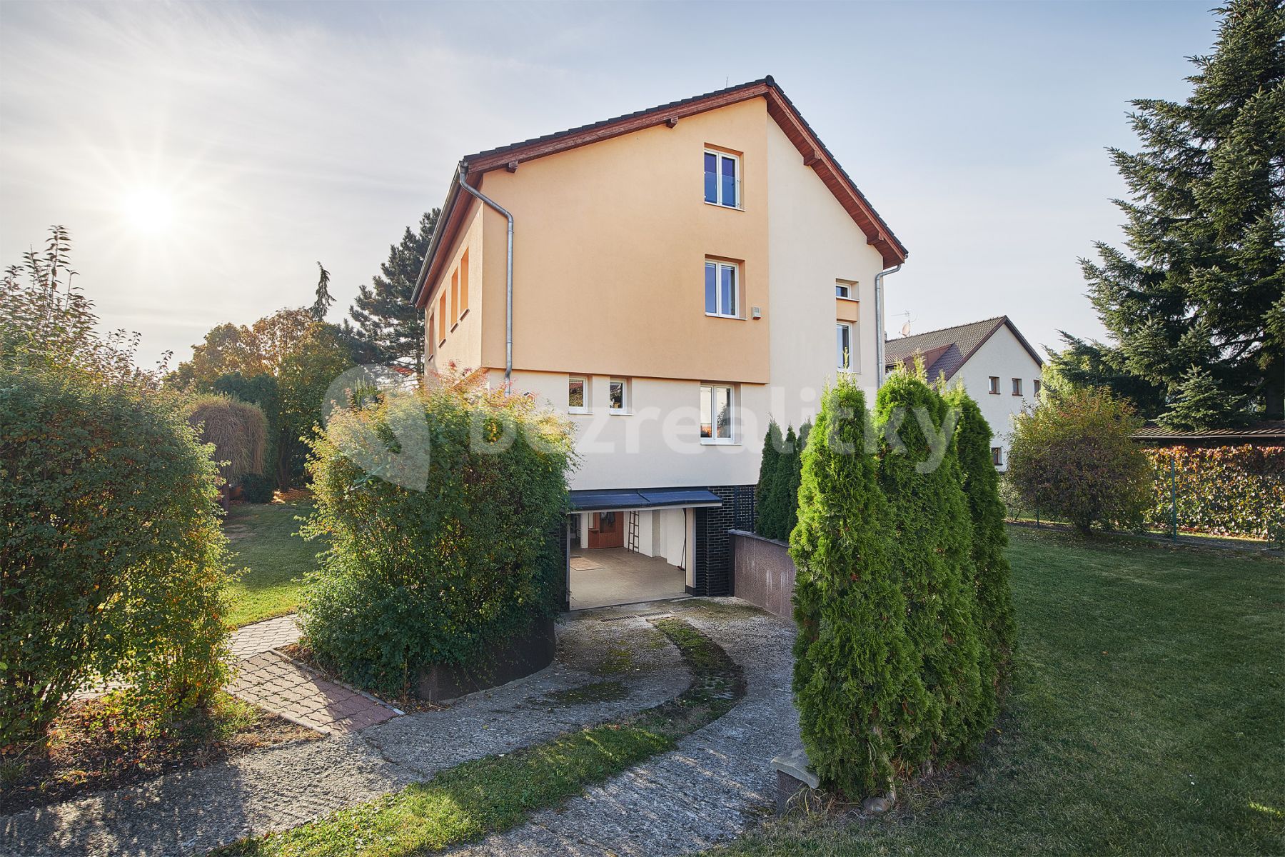 Pronájem domu 330 m², pozemek 800 m²
