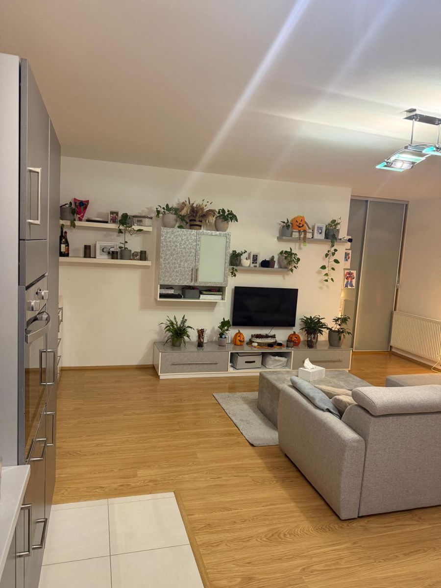 Pronájem bytu 2+kk 63 m², Měchenice – náhled fotky 3
