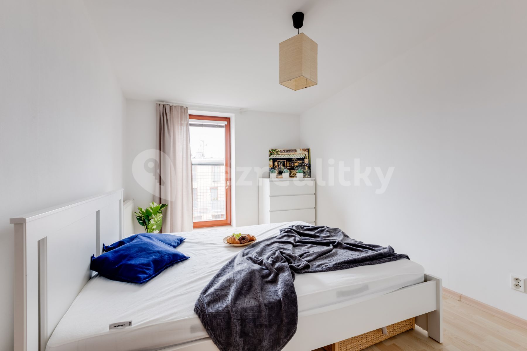 Pronájem bytu 3+kk 82 m² — photo 2