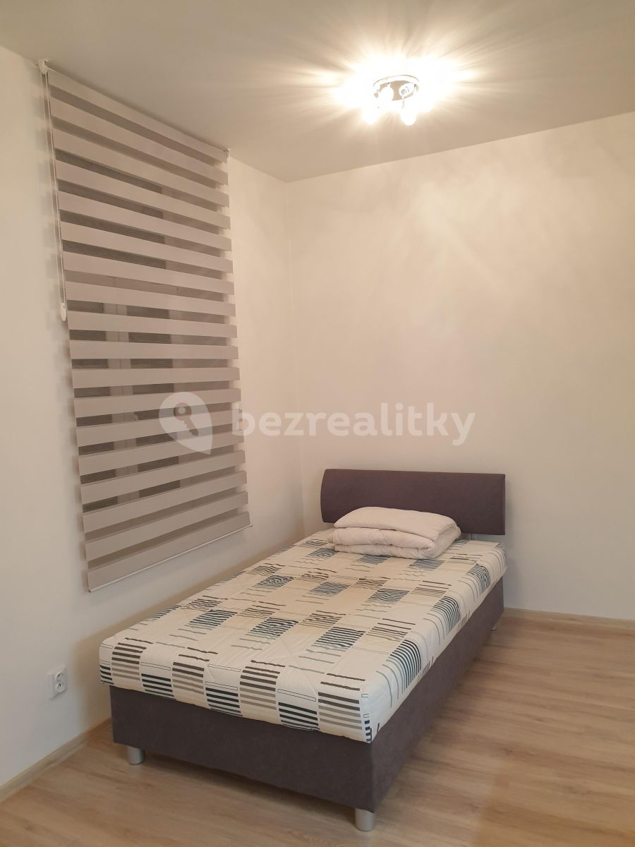 Pronájem bytu 1+kk 22 m² — photo 3