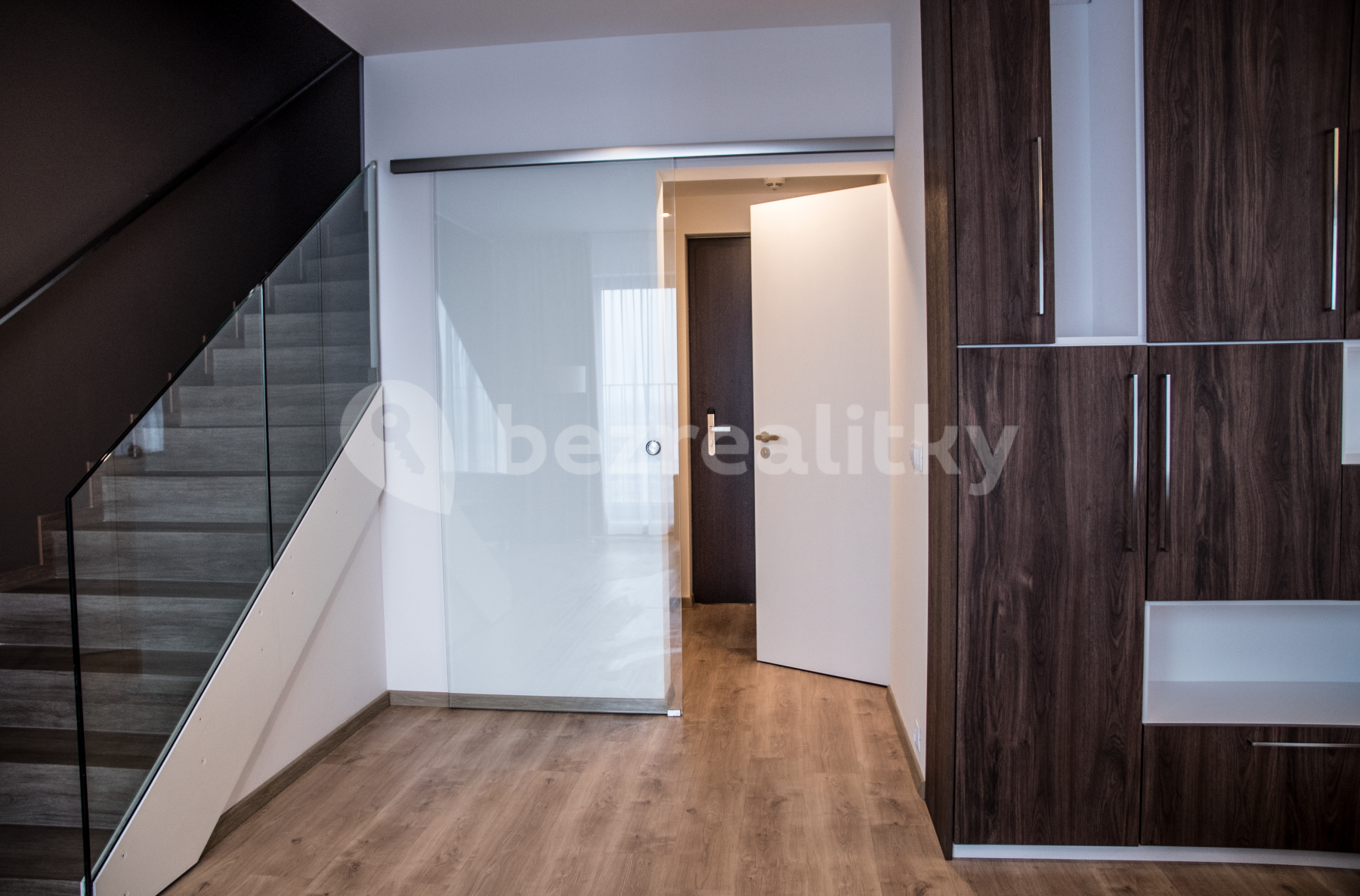 Pronájem bytu 3+kk 99 m² — photo 3