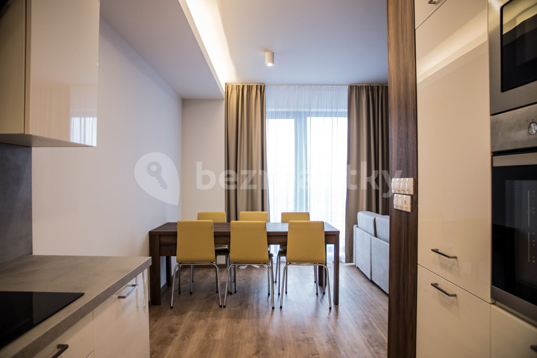 Pronájem bytu 3+kk 99 m² — photo 4
