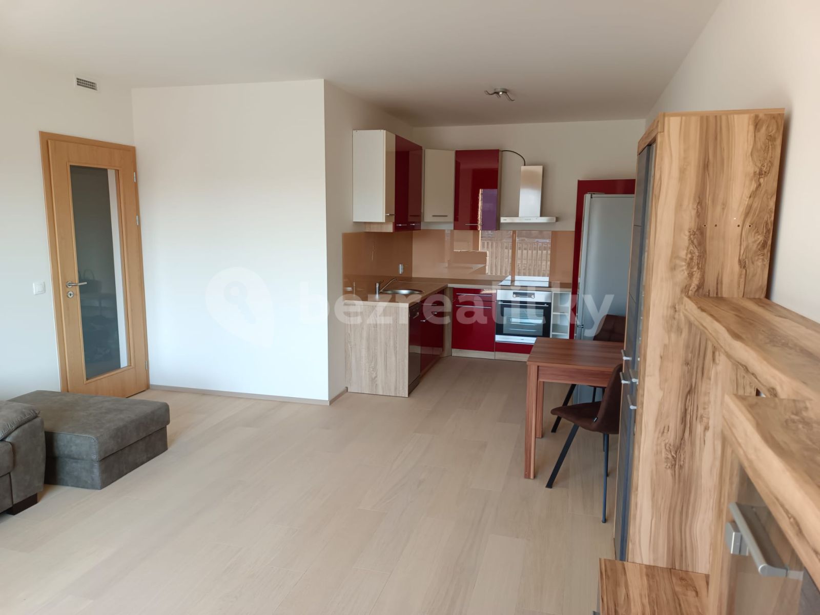 Pronájem bytu 2+kk 61 m² — photo 2