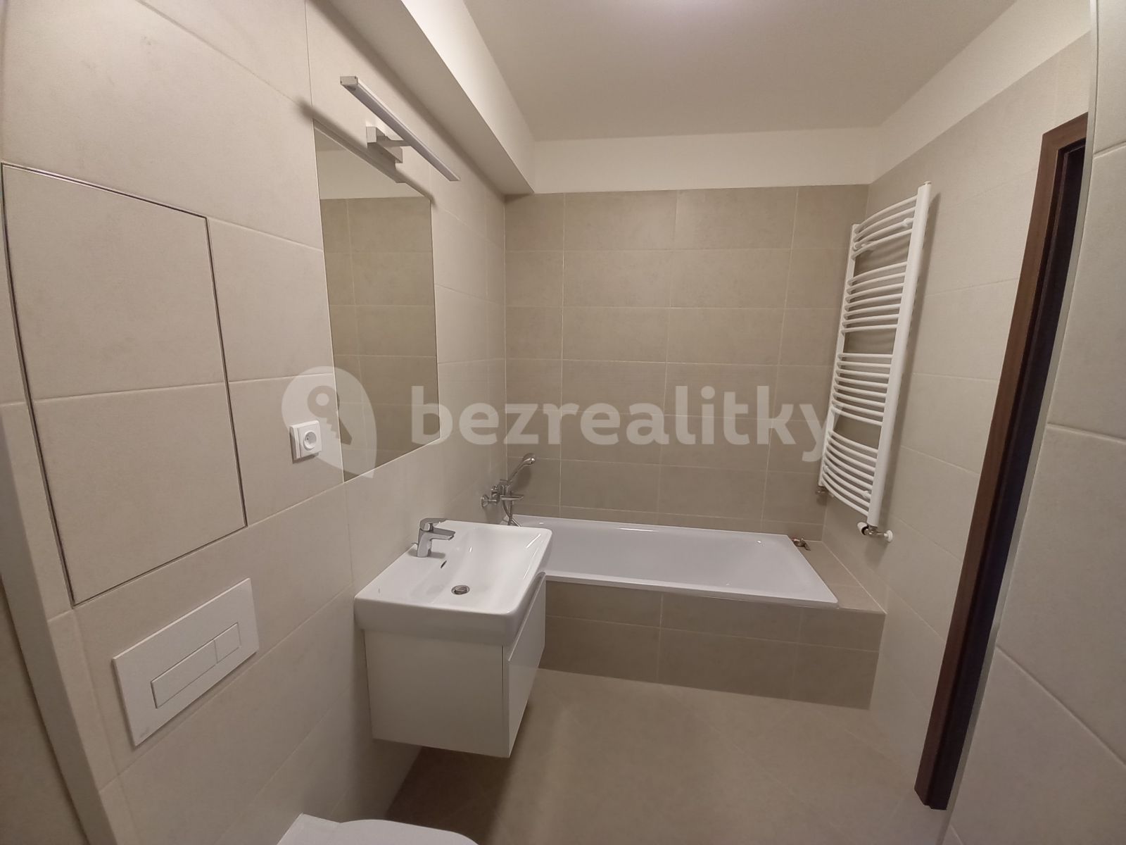 Pronájem bytu 2+kk 52 m² — photo 3