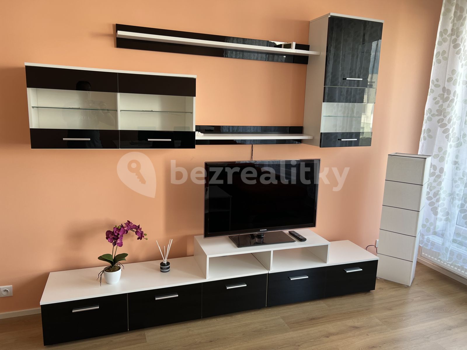 Pronájem bytu 2+kk 64 m², Praha – náhled fotky 4