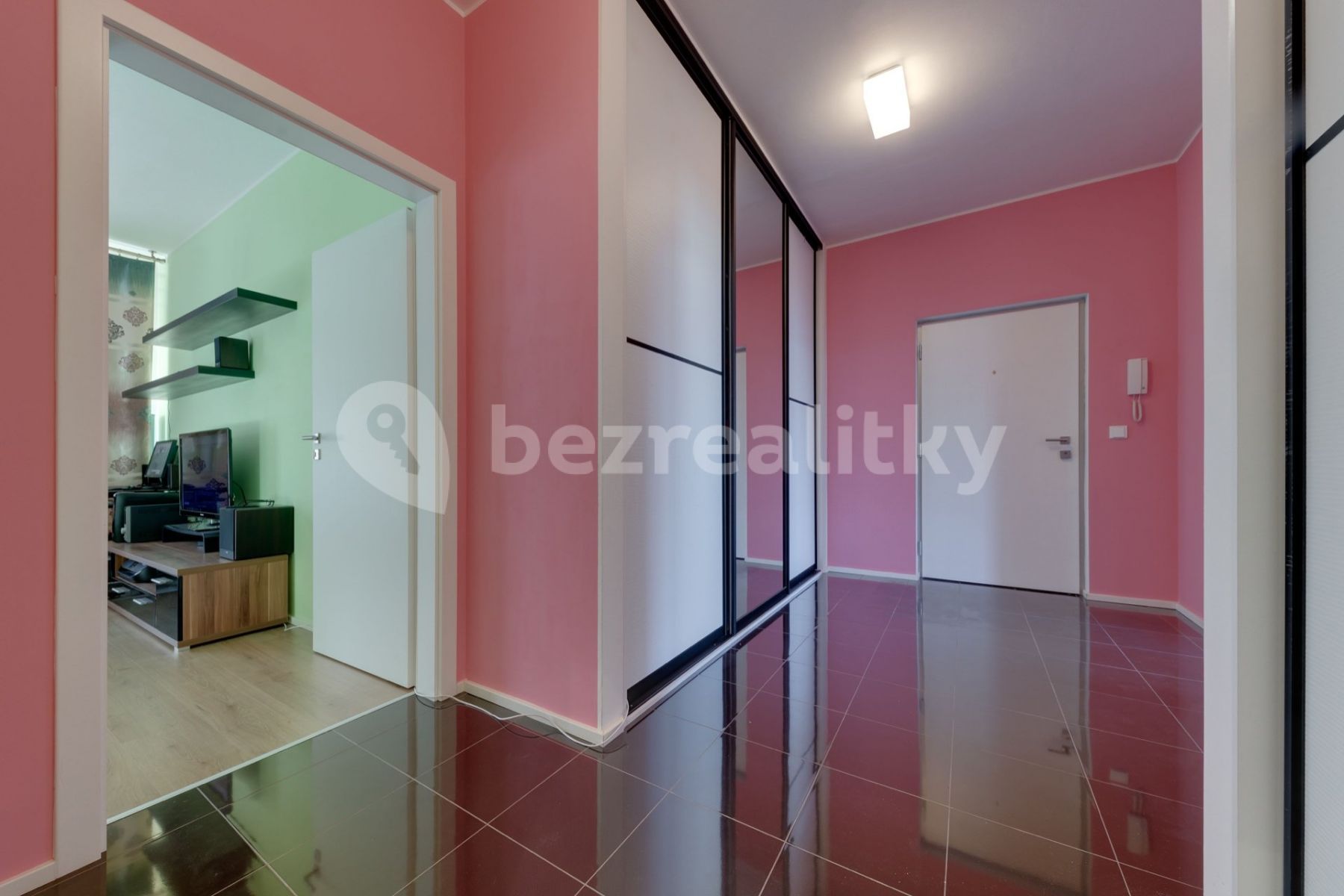 Pronájem bytu 2+kk 64 m², Praha – náhled fotky 11