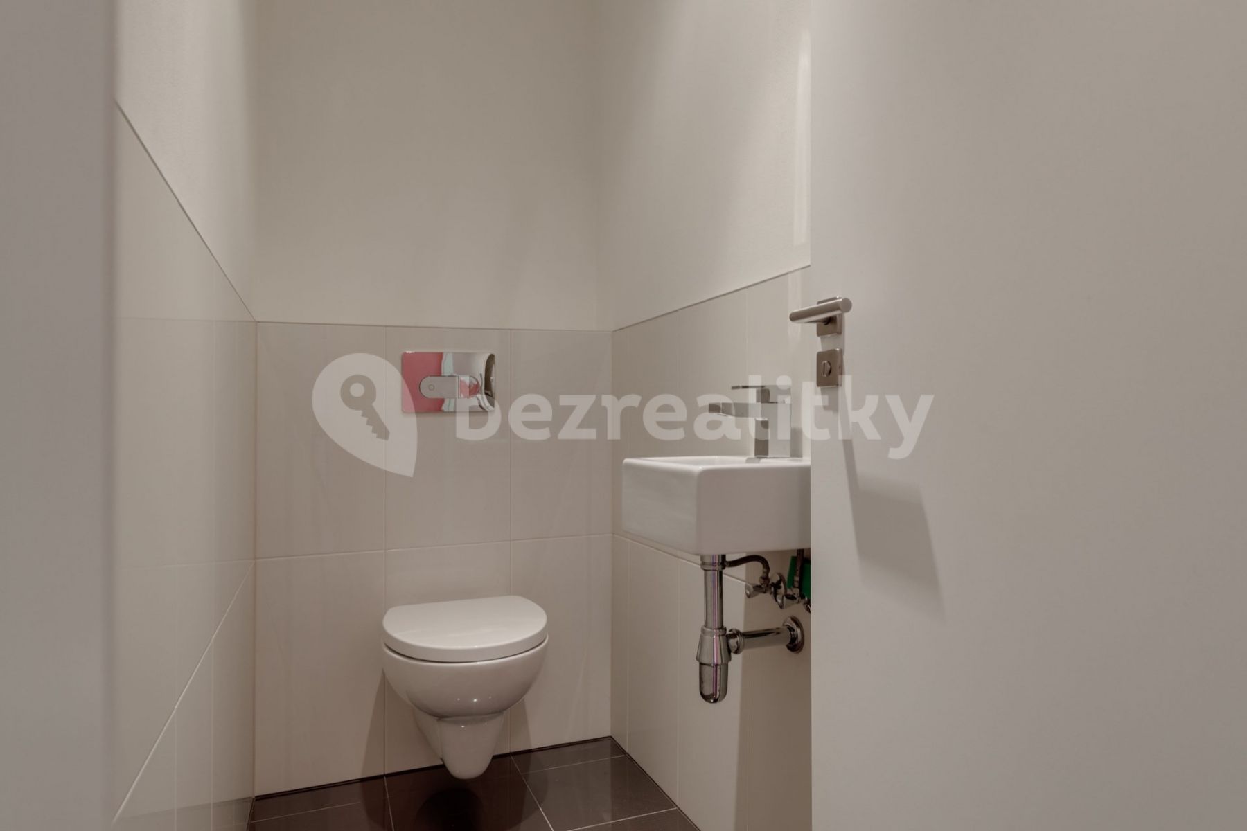 Pronájem bytu 2+kk 64 m², Praha – náhled fotky 14