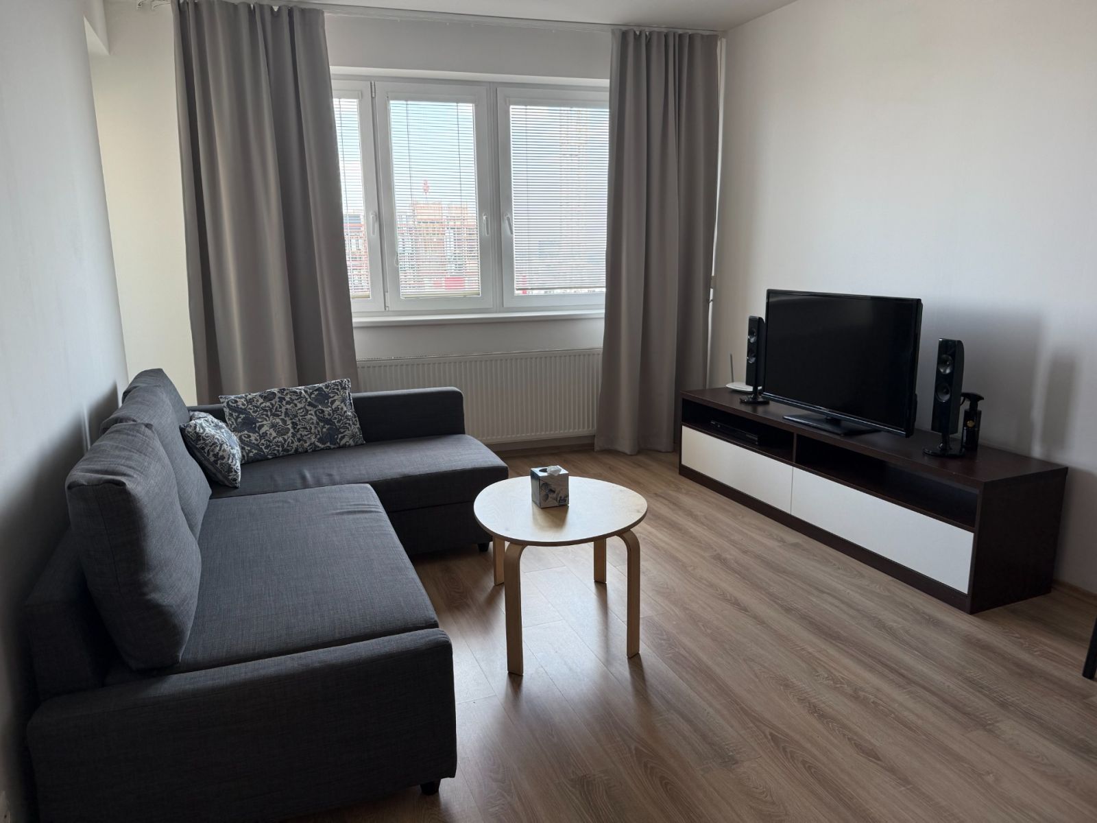 Pronájem bytu 2+kk 52 m² — photo 2