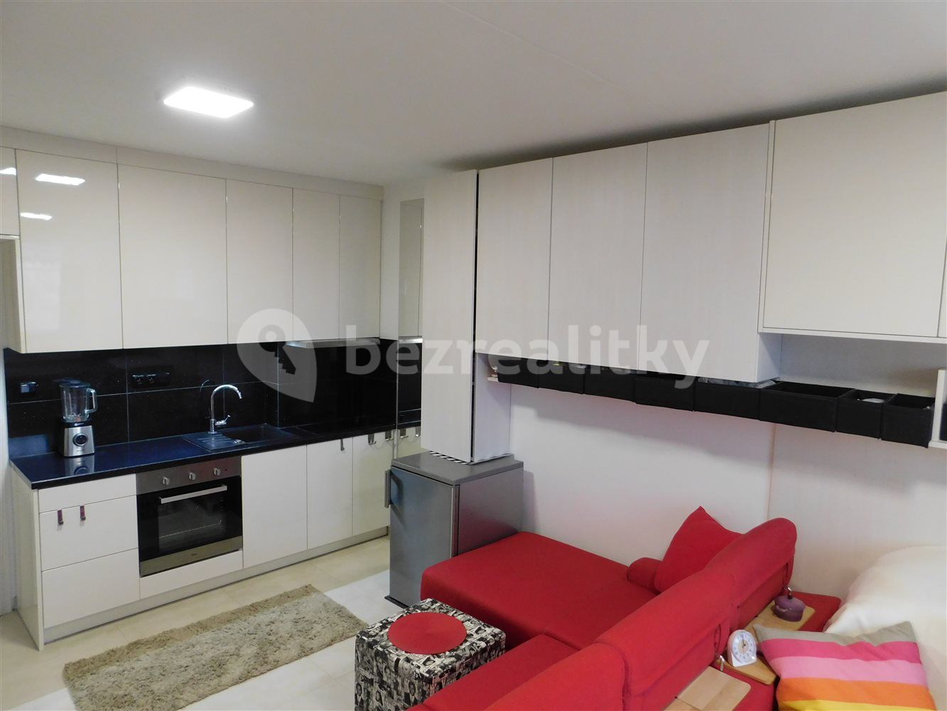 Pronájem bytu 1+kk 27 m²