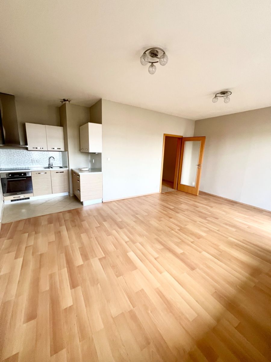 Prodej bytu 1+kk 38 m² — photo 2