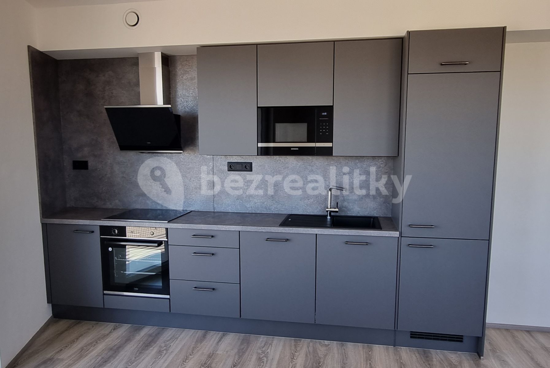 1-bed apartment, 72 m²