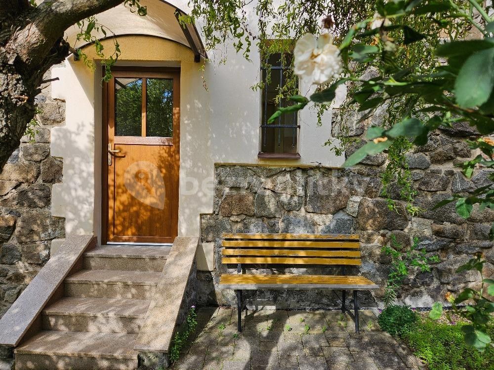 Pronájem bytu 1+1 40 m²