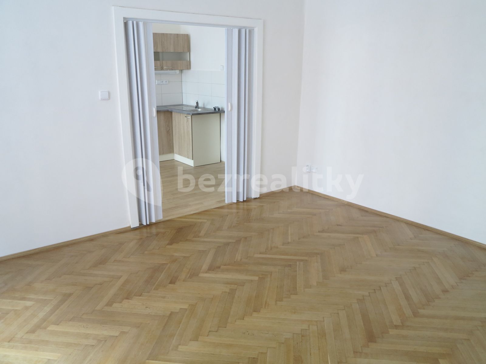 Pronájem bytu 2+kk 46 m², Praha – náhled fotky 6