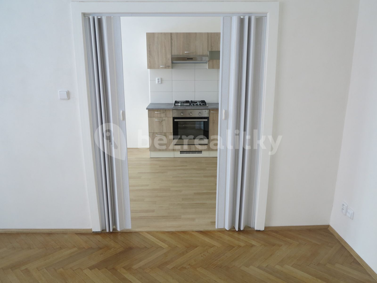 Pronájem bytu 2+kk 46 m², Praha – náhled fotky 2