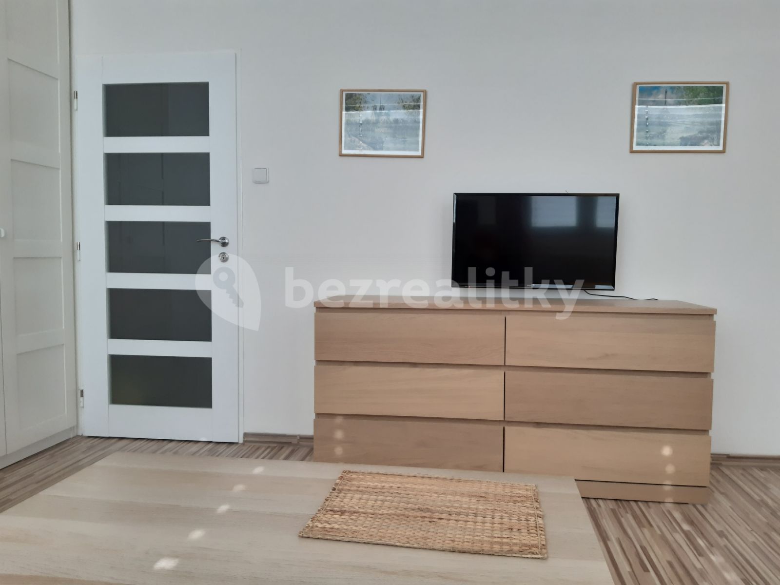 Pronájem bytu 1+kk 33 m², Praha – náhled fotky 3