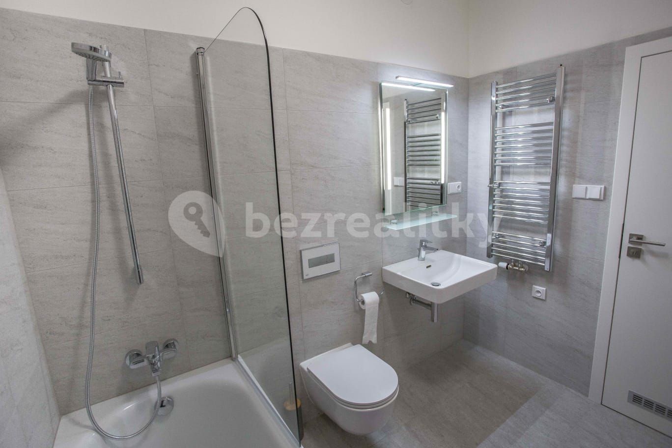 Pronájem bytu 1+kk 47 m² — photo 3