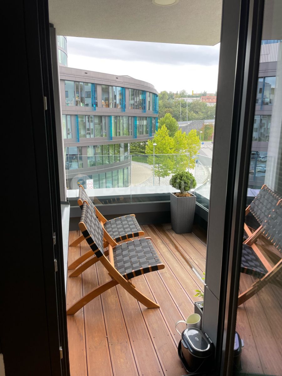 Pronájem bytu 2+kk 57 m²