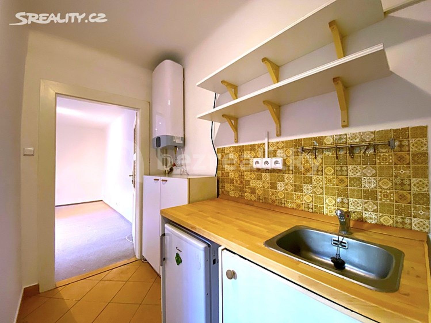 Pronájem bytu 1+kk 28 m²