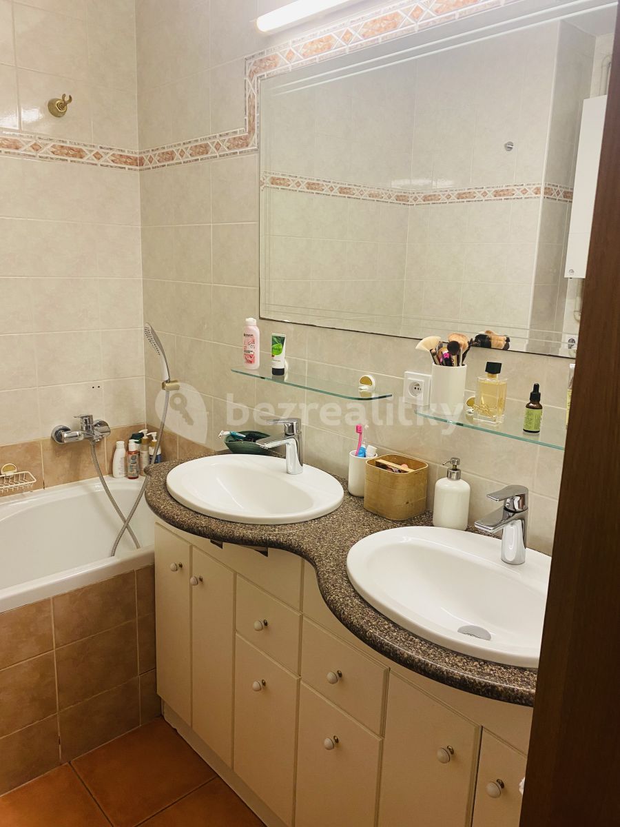 Pronájem bytu 3+kk 63 m² — photo 5