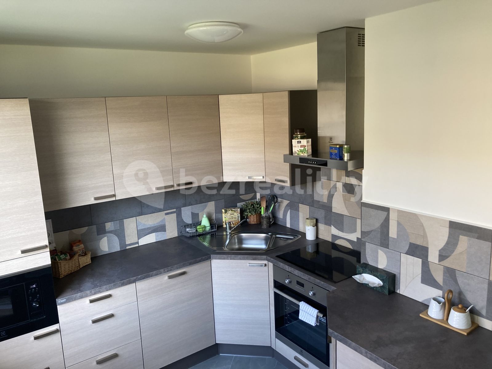 Pronájem bytu 3+1 78 m², Smiřice – náhled fotky 11