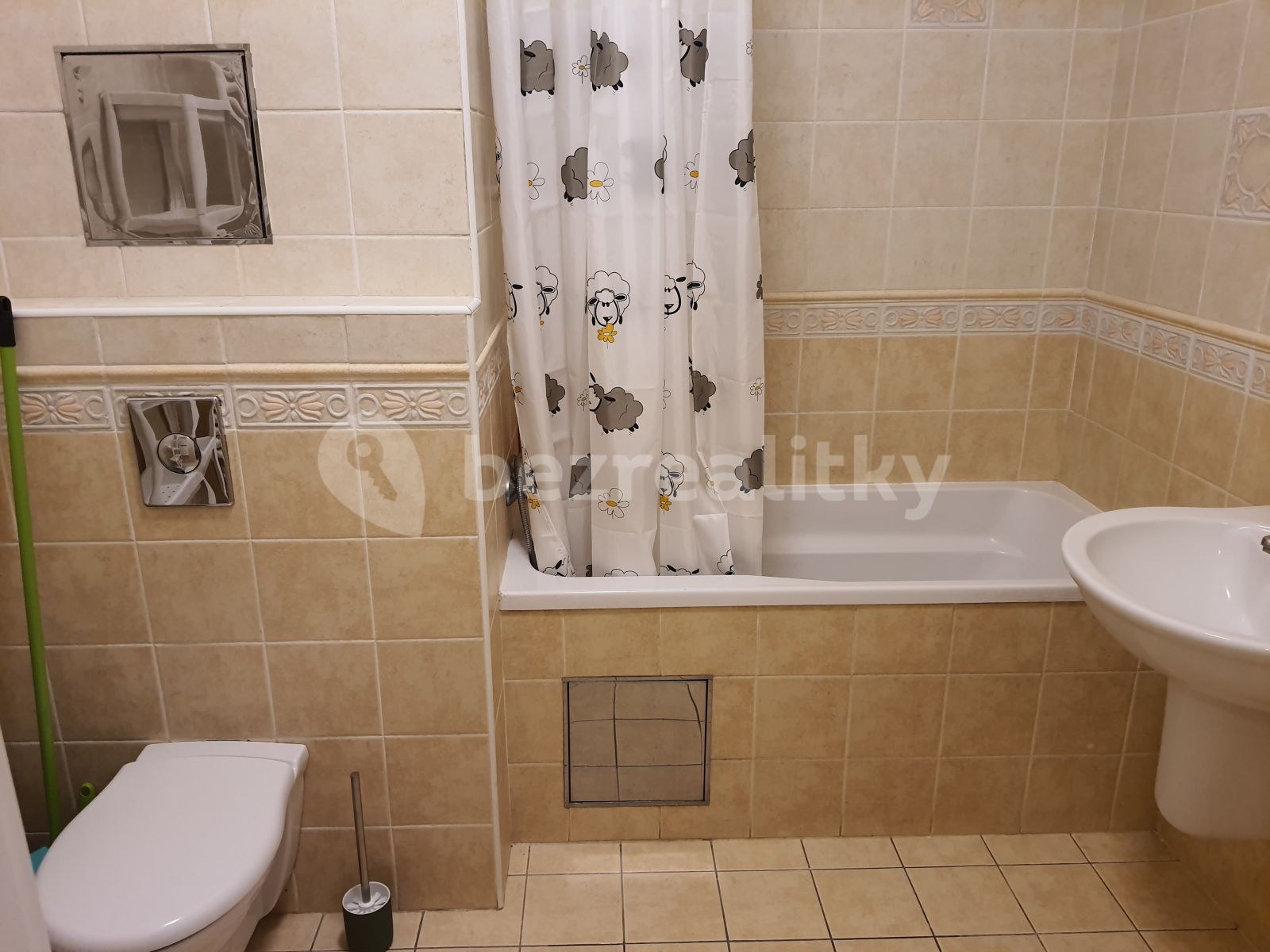 Pronájem bytu 1+kk 38 m² — photo 4