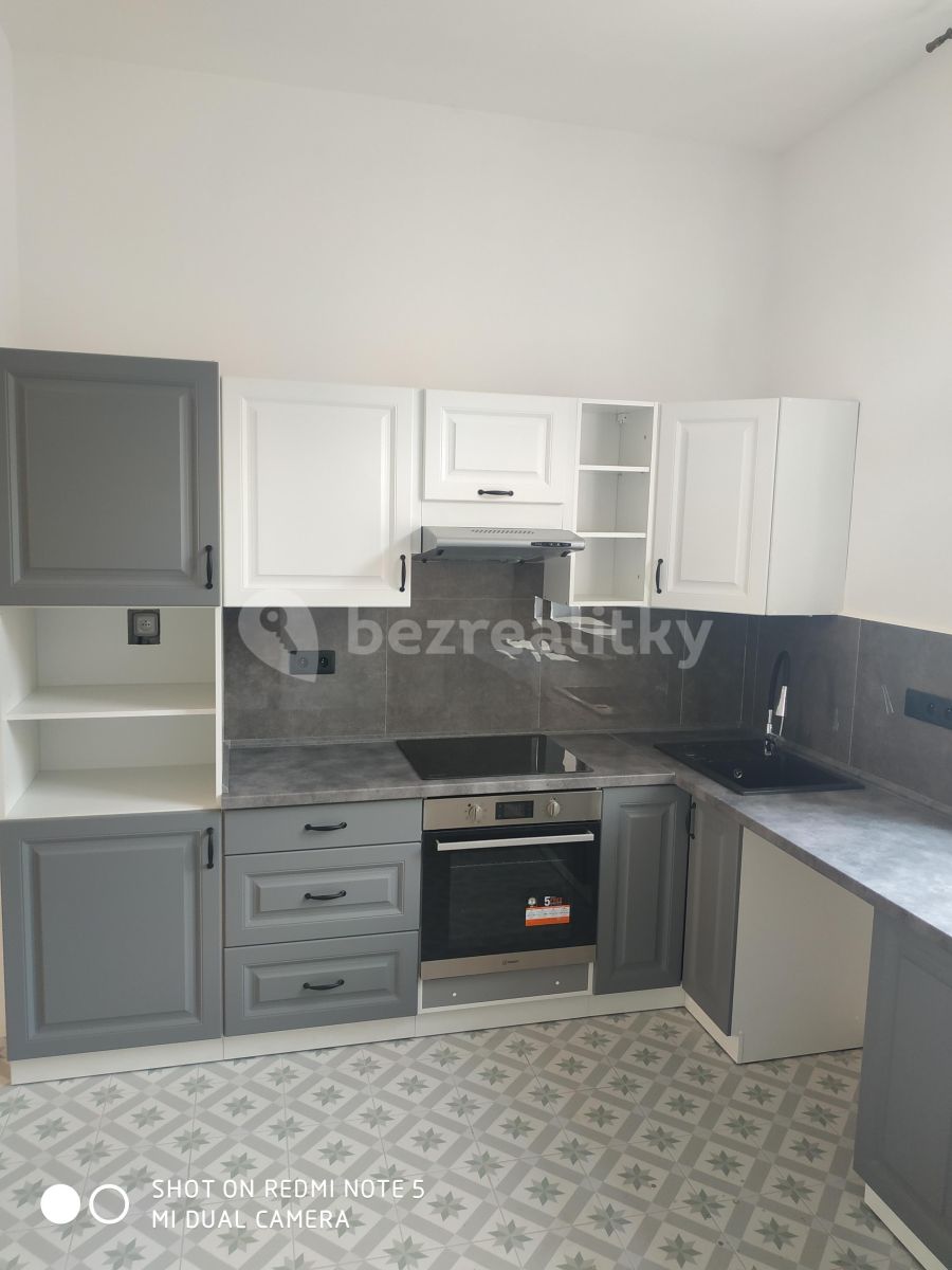 Pronájem bytu 4+1, 100 m², Sedlčany