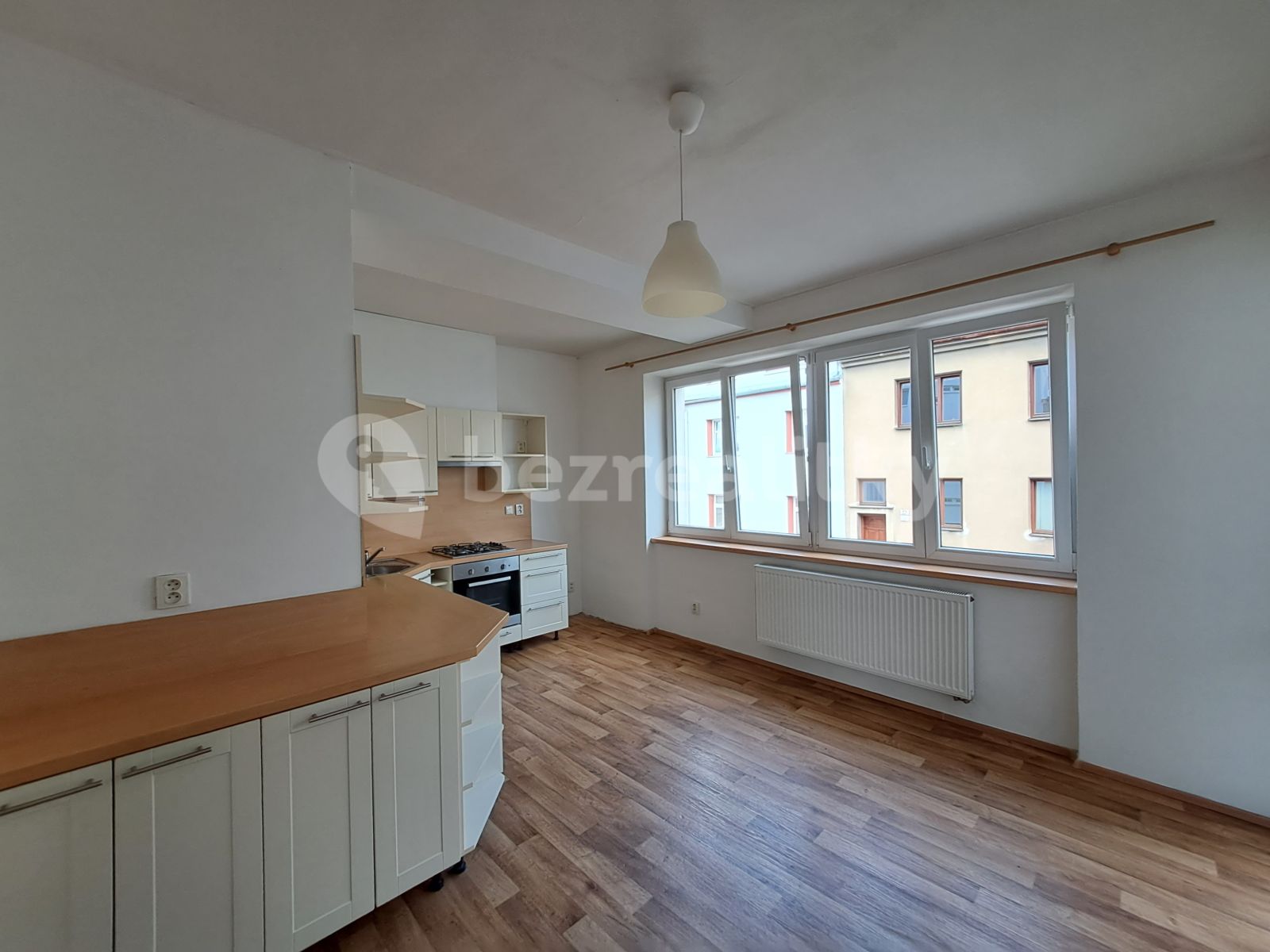 Pronájem bytu 3+kk 67 m² — photo 2