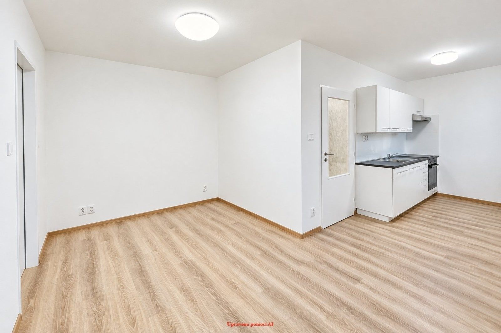 Pronájem bytu 2+kk, 35 m² (4 z 10)