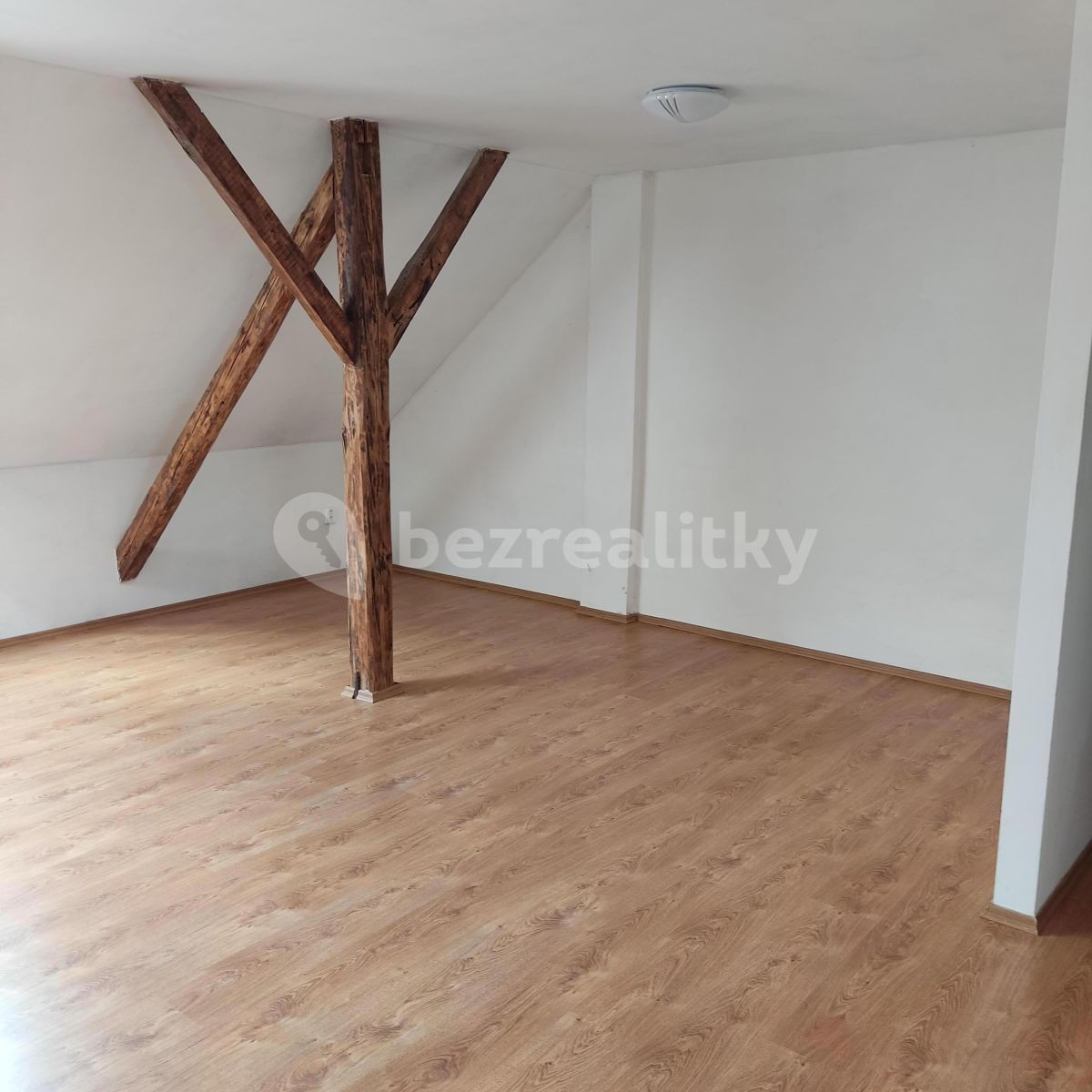Pronájem bytu 1+kk 48 m² — photo 2