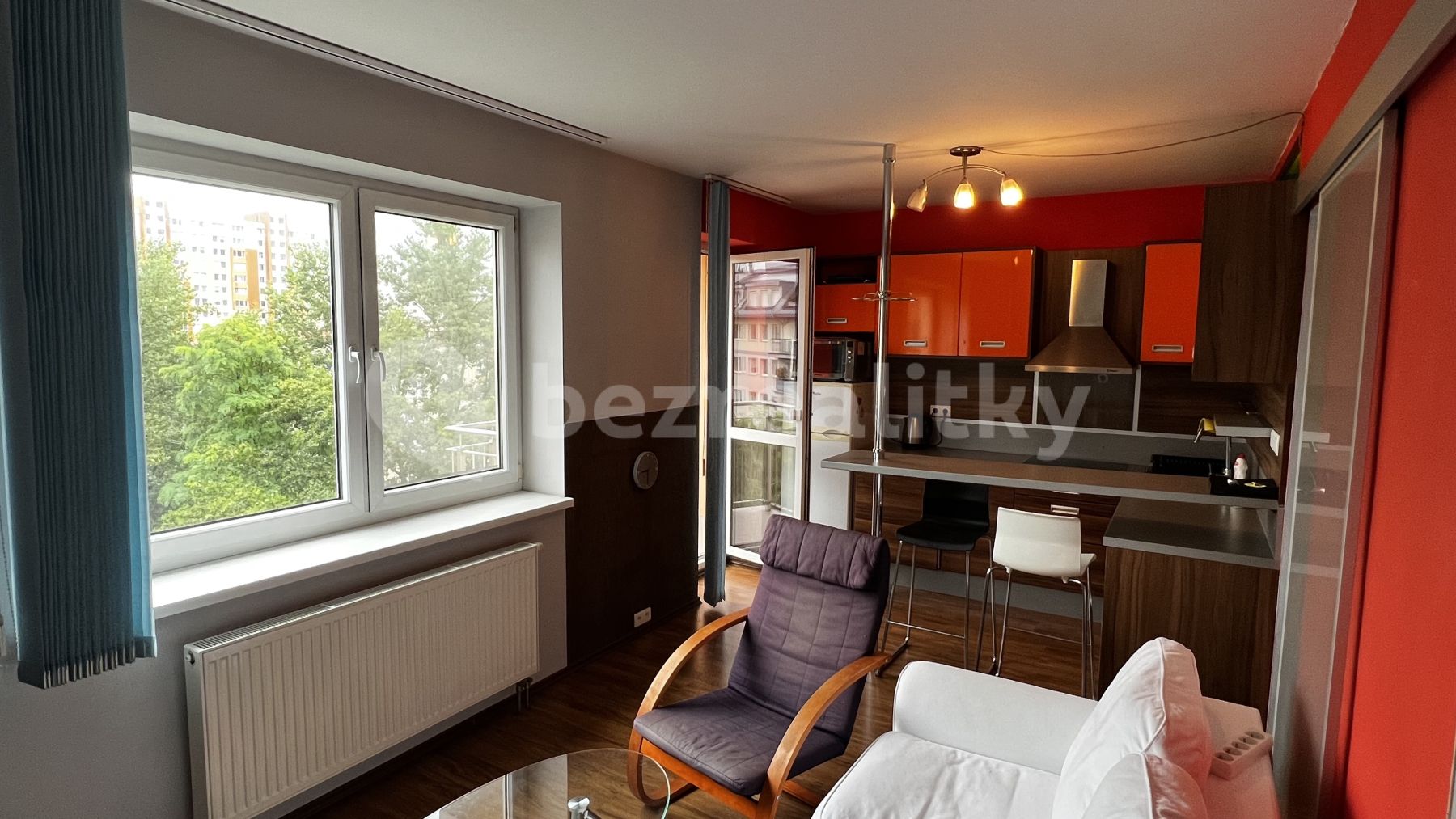 Prenájom bytu 1-izbový 38 m² — photo 2