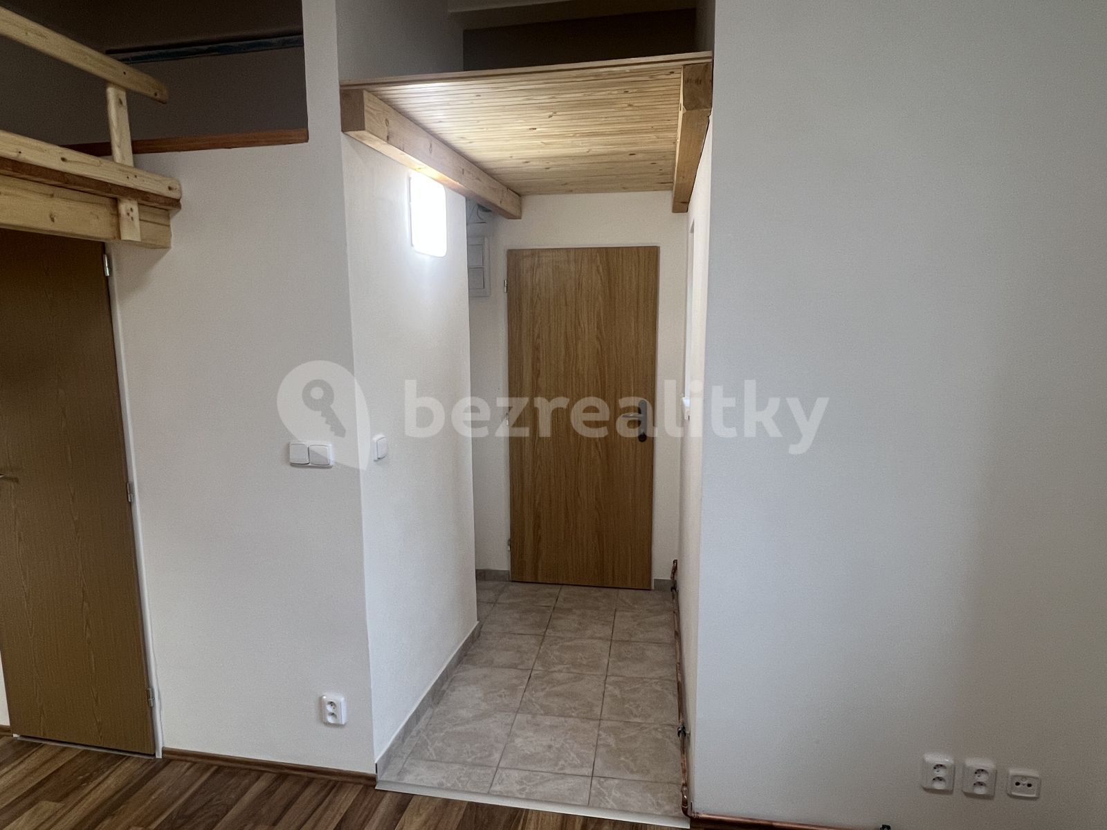Pronájem bytu 1+kk 27 m² — photo 5
