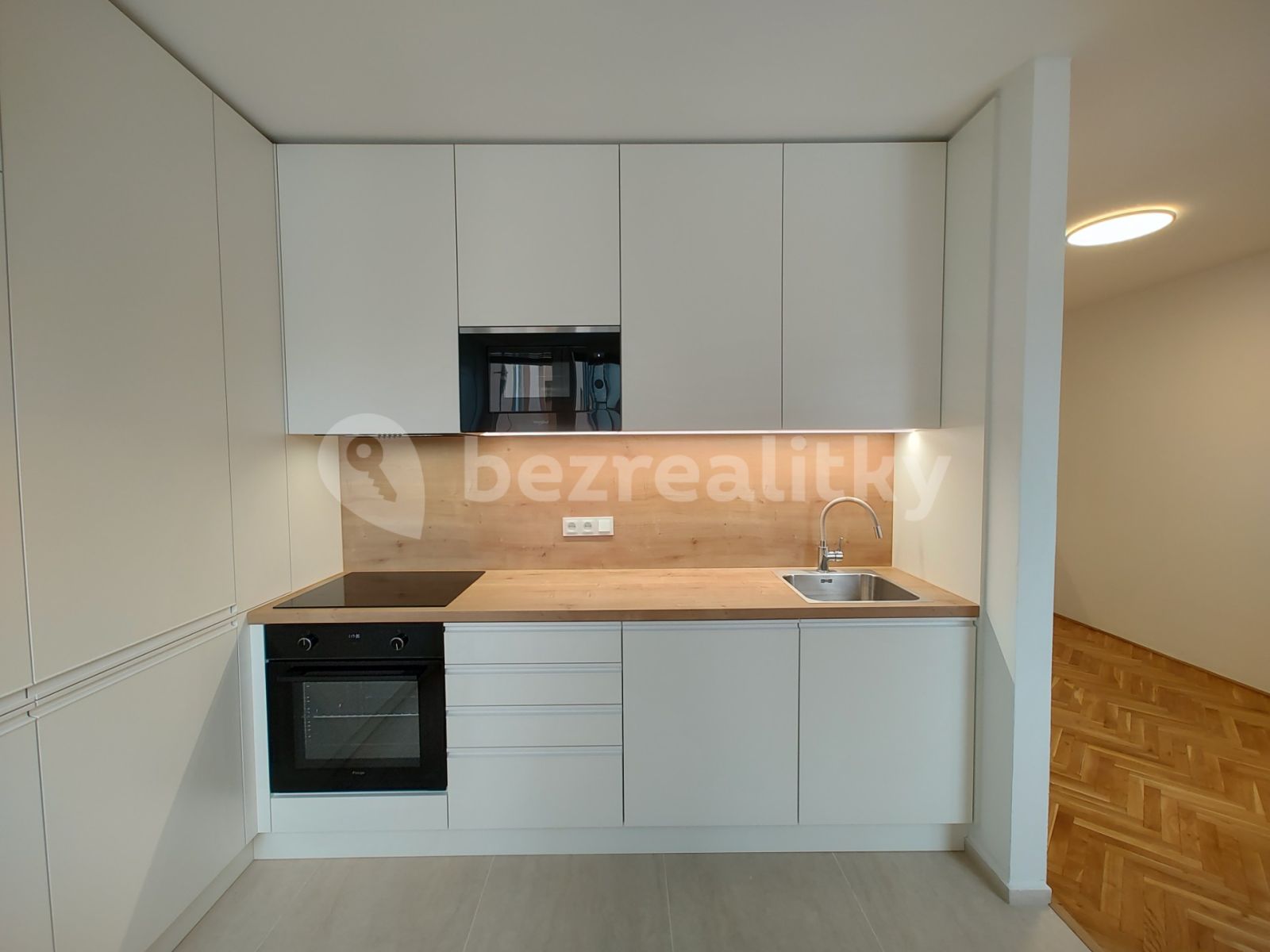 Pronájem bytu 3+kk 68 m² — photo 4