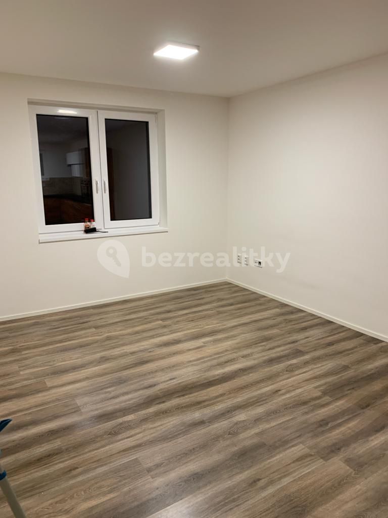 Pronájem bytu 2+kk 60 m² — photo 2